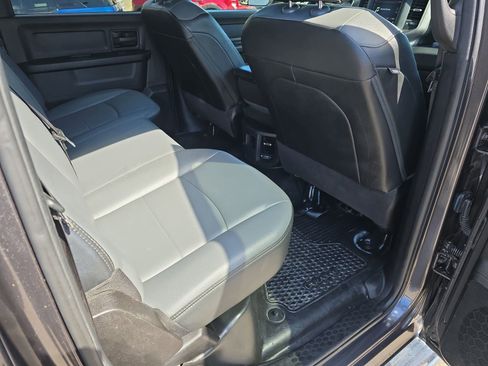 Used 2021 RAM 2500 Tradesman w/ Chrome Appearance Group image 12