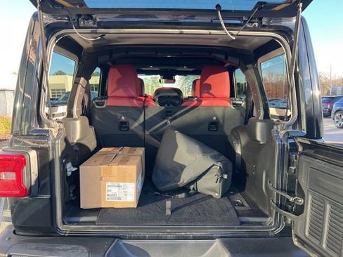 Used 2024 Jeep Wrangler Unlimited Rubicon 392 image 31