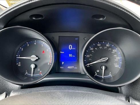 Certified 2018 Toyota C-HR XLE image 24