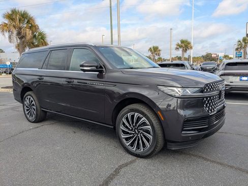 New 2025 Lincoln Navigator L Black Label image 2