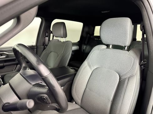 Used 2022 RAM 1500 Big Horn AWD/4WD image 17