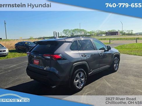Used 2022 Toyota RAV4 XLE w/ Convenience Package AWD/4WD image 27