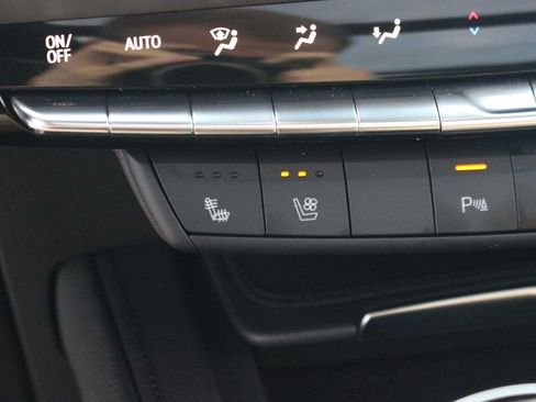 Used 2024 Cadillac XT4 Premium Luxury FWD image 28