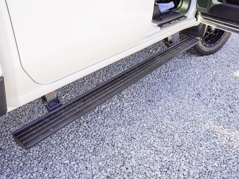 Used 2022 GMC Sierra 3500 AT4 w/ AT4 Premium Plus Package image 8