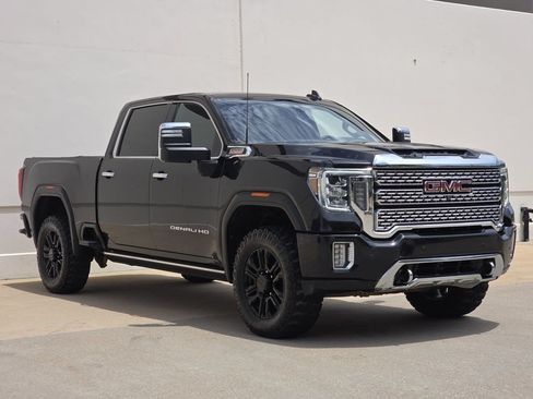 Used 2023 GMC Sierra 2500 Denali w/ Denali Black Diamond Edition AWD/4WD image 6
