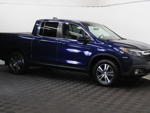 Used 2017 Honda Ridgeline RTS image 3