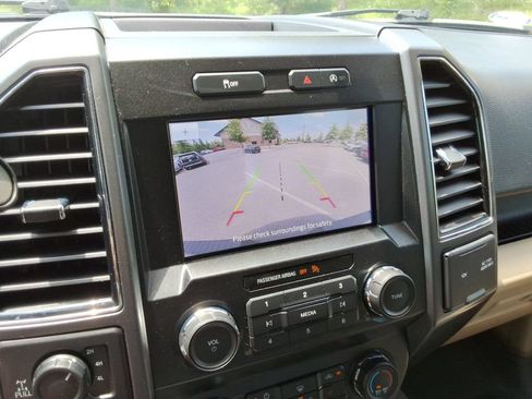 Used 2020 Ford F150 XLT w/ Equipment Group 302A Luxury AWD/4WD image 31