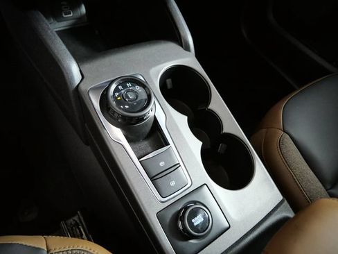 Certified 2025 Ford Bronco Sport Outer Banks w/ Outer Banks Tech Package+ AWD/4WD image 20