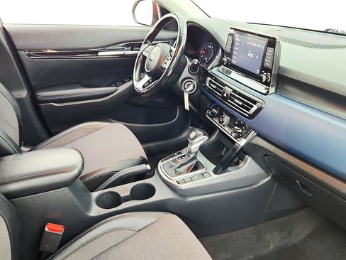 Used 2021 Kia Seltos S AWD/4WD image 39