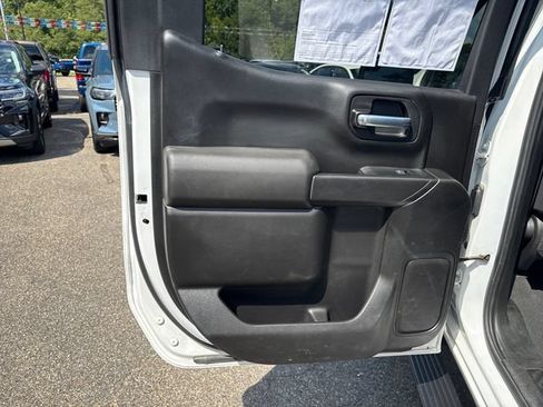Used 2022 Chevrolet Silverado 1500 Custom Trail Boss w/ LPO, Dark Essentials Package AWD/4WD image 17