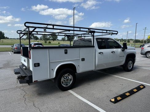 Used 2021 Chevrolet Silverado 2500 W/T w/ WT Convenience Package AWD/4WD image 2