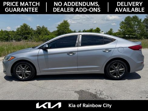 Used 2017 Hyundai Elantra SE FWD image 6