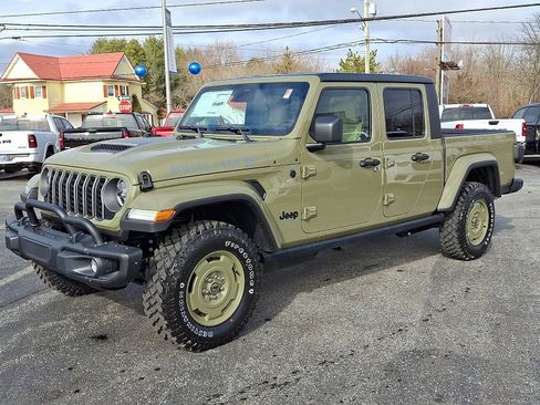 New 2026 Jeep Gladiator Sport image 3