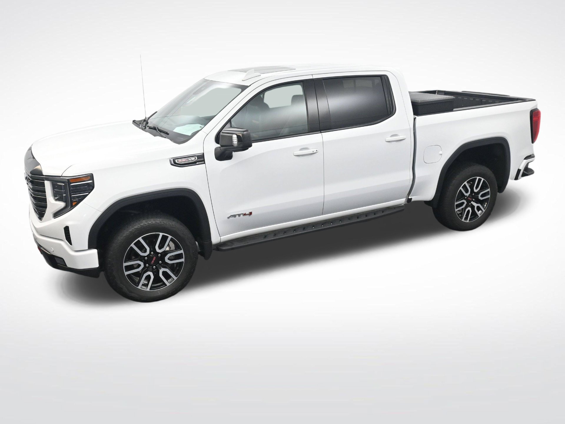Used 2024 GMC Sierra 1500 AT4 w/ Technology Package AWD/4WD image 19