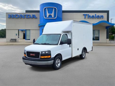 Used 2022 GMC Savana 3500 w/ Power Convenience Package image 2