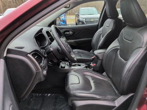 Used 2019 Jeep Cherokee Limited image 19