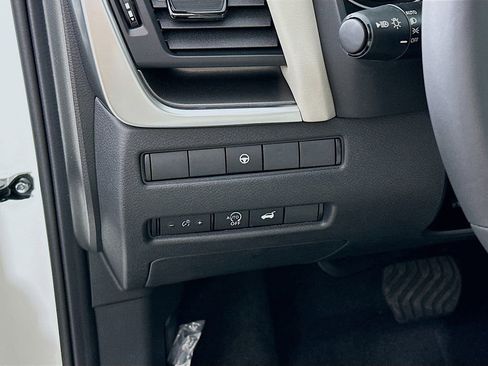New 2026 Nissan Rogue SV AWD/4WD image 14