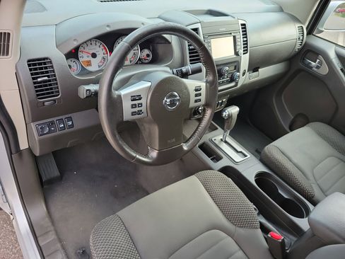Used 2019 Nissan Frontier PRO-4X image 13