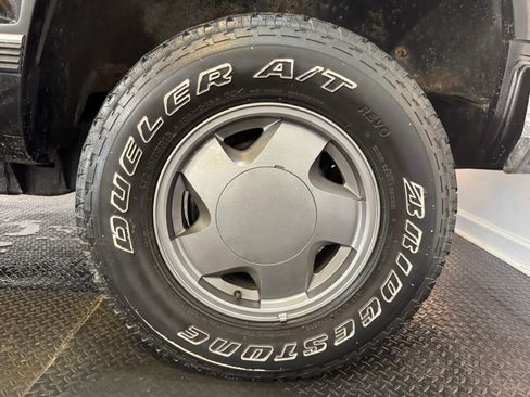 Used 1995 GMC Sierra 1500 4x4 Extended Cab image 32