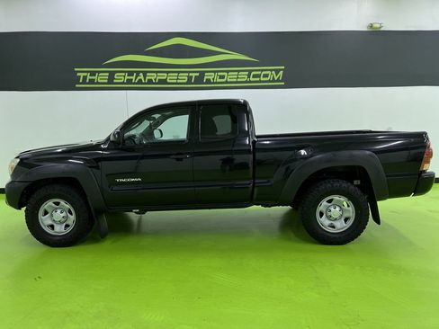 Used 2014 Toyota Tacoma 4x4 Access Cab w/ Convenience Package image 6