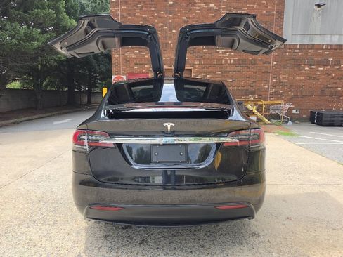 Used 2018 Tesla Model X 100D AWD/4WD image 8