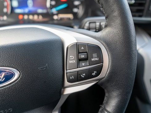 Used 2024 Ford Explorer XLT w/ Equipment Group 202A image 24