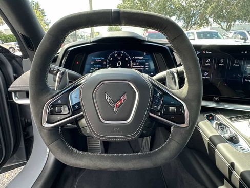 Used 2024 Chevrolet Corvette Stingray Premium Cpe w/ Body-Color Dual Roof Package image 21