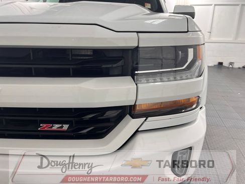 Used 2018 Chevrolet Silverado 1500 LT w/ All Star Edition AWD/4WD image 12