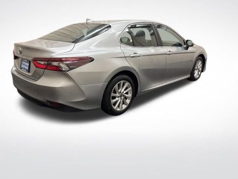 Used 2023 Toyota Camry LE image 5