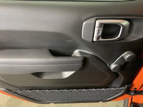 Used 2023 Jeep Gladiator Sport w/ Trailer Tow Package image 27