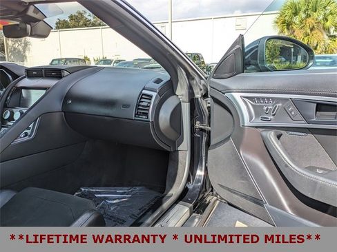 Used 2018 Jaguar F-TYPE Coupe image 15