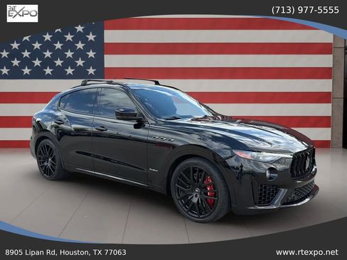Used 2019 Maserati Levante S GranSport image 3