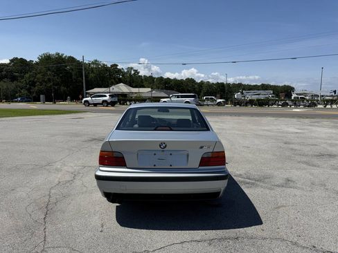 Used 1995 BMW M3 Coupe RWD image 4
