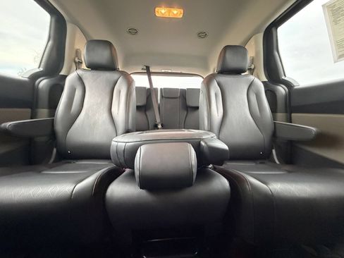 Used 2026 Kia Carnival FWD image 41