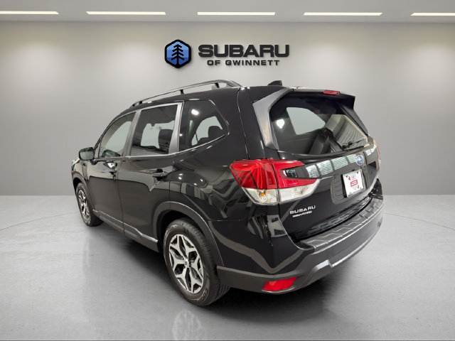 Used 2023 Subaru Forester Premium AWD/4WD image 3