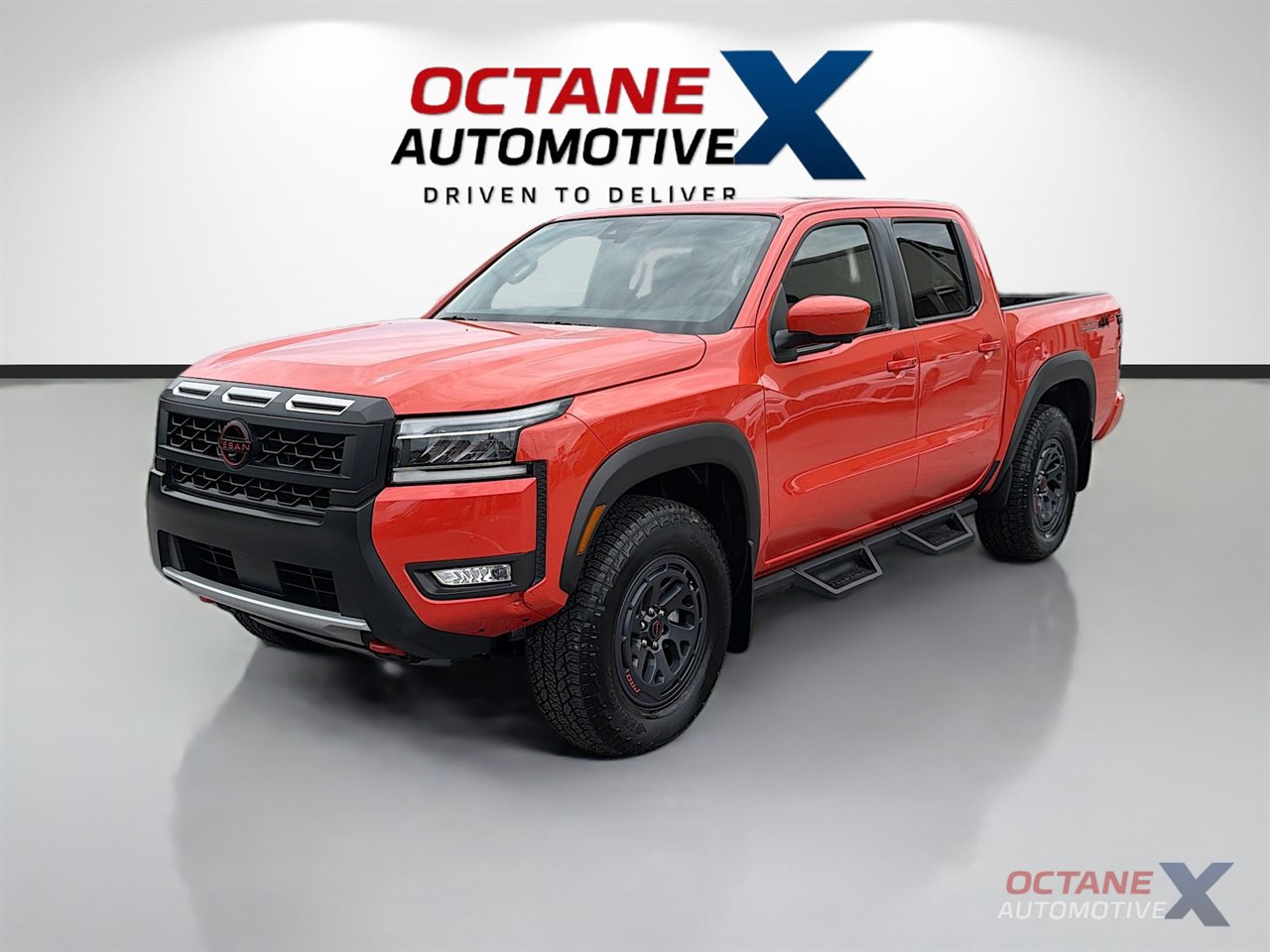 Used 2025 Nissan Frontier PRO-4X w/ Pro Convenience Package AWD/4WD image 3
