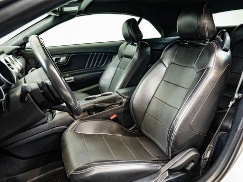 Used 2020 Ford Mustang Premium RWD image 21