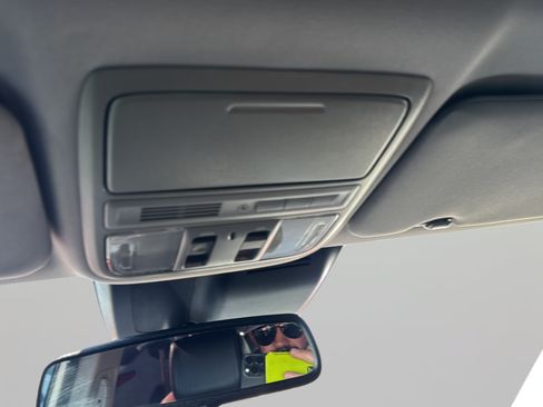 Used 2017 Honda CR-V Touring image 18