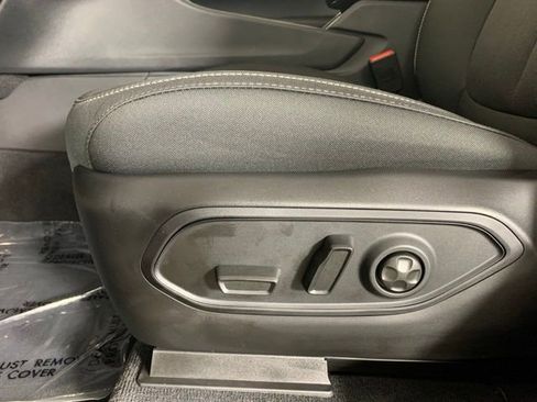 New 2025 Jeep Grand Cherokee Laredo image 12