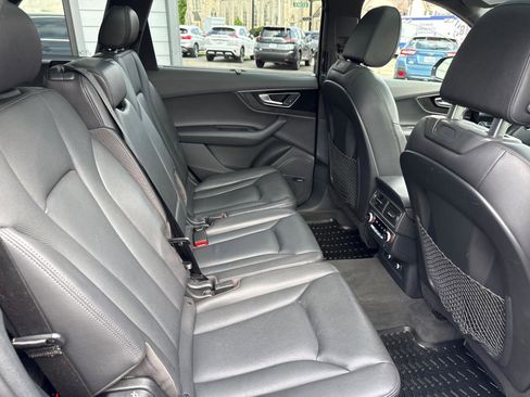 Used 2018 Audi Q7 3.0T Prestige w/ Prestige Package AWD/4WD image 12