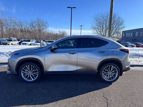 Used 2024 Lexus NX 300h AWD w/ Luxury Package image 4