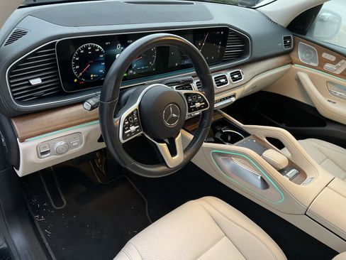 Certified 2023 Mercedes-Benz GLS 450 4MATIC image 21