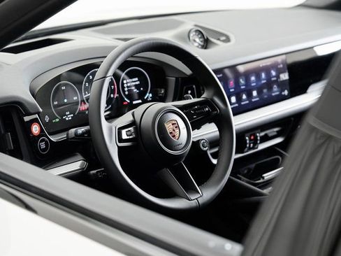 New 2026 Porsche Cayenne image 9