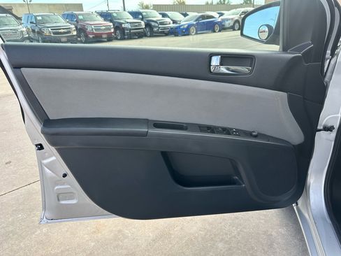 Used 2011 Nissan Sentra 2.0 S image 29