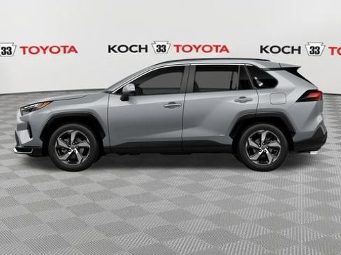 New 2025 Toyota RAV4 SE image 4