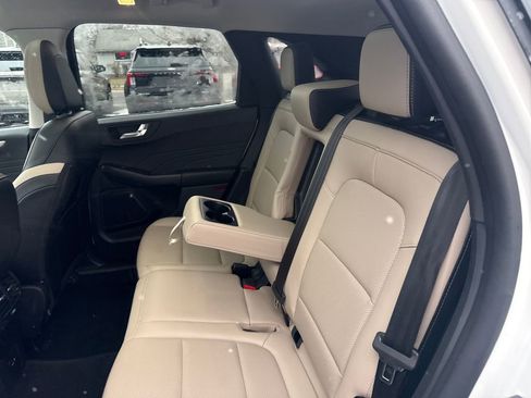 Used 2022 Ford Escape SEL image 14