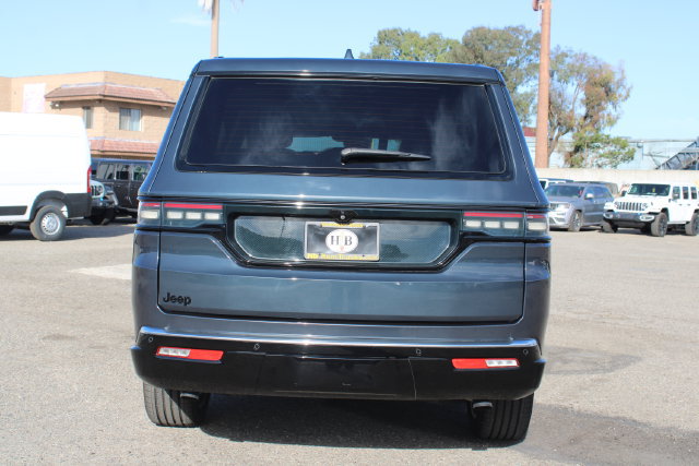 Used 2023 Jeep Grand Wagoneer L 4WD w/ Flexible Seating Group image 4