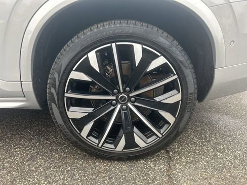 Used 2025 Volvo XC90 B6 Plus image 10