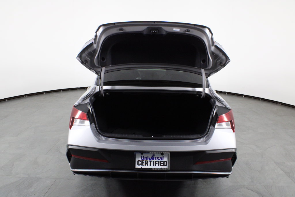 Certified 2026 Hyundai Elantra Sport FWD image 17