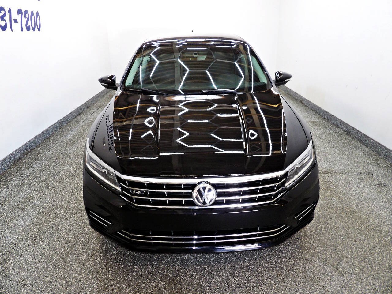 Used 2018 Volkswagen Passat 2.0T S FWD image 2